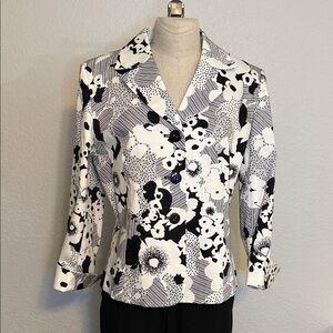 Evan Picone Elegant Black and White Jacket